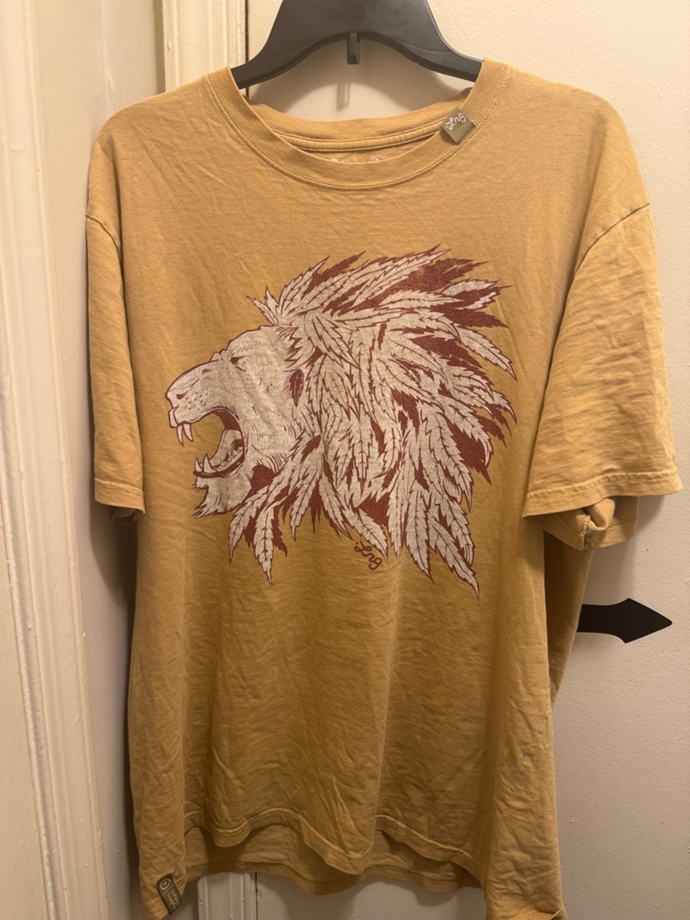 Men’s Lrg t-shirt